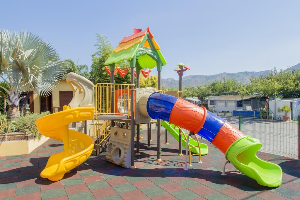 Camping Armanello Бенидорм Екстериор снимка